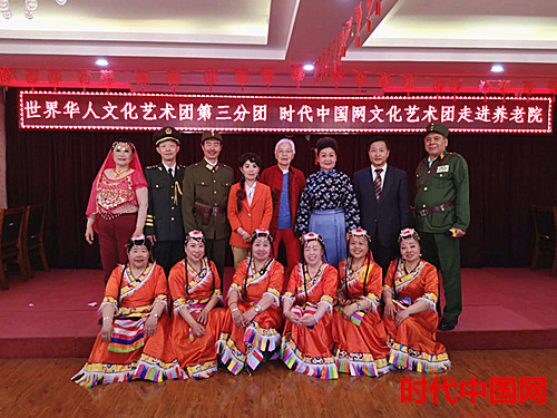 ,演员们合影_副本.jpg